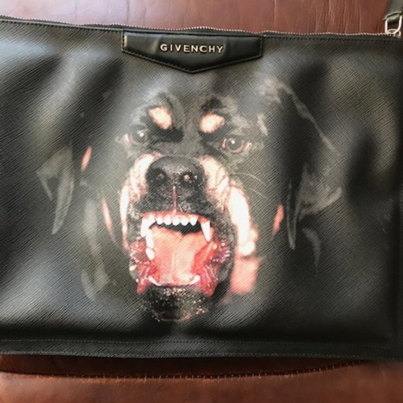 Givenchy Handbags - Authentic Givenchy  Clutch (dustbag & serial incl)